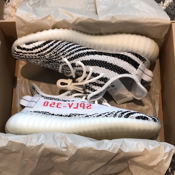 [NEW] Yeezy 350 V2 “Zebra” Size 9 - Picture 7 of 9
